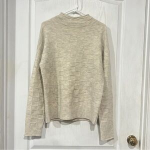 NWT Hem & Thread Textured Cream Turtleneck Sweater